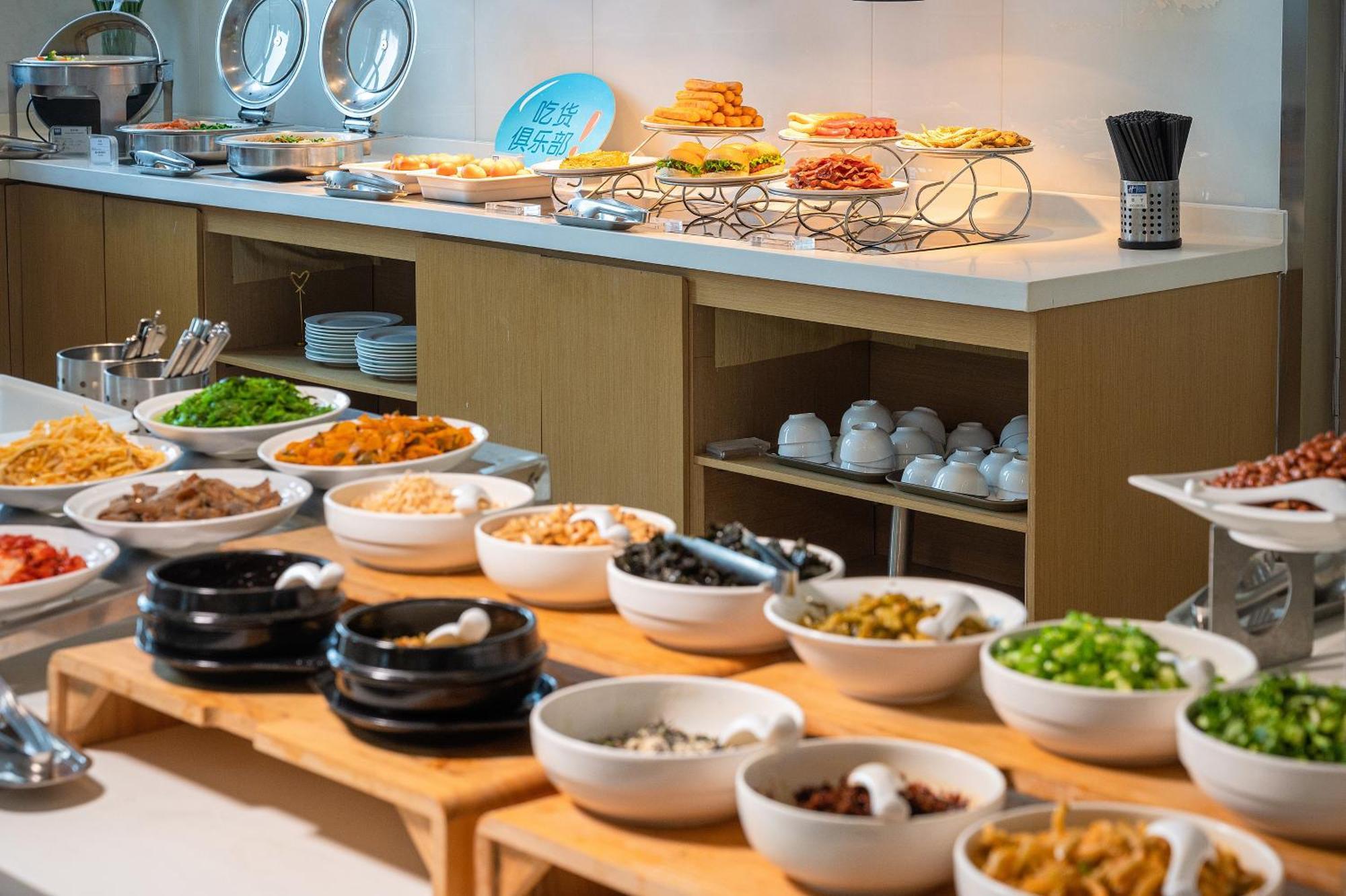 Holiday Inn Express - Qingdao West Coast By Ihg Zewnętrze zdjęcie
